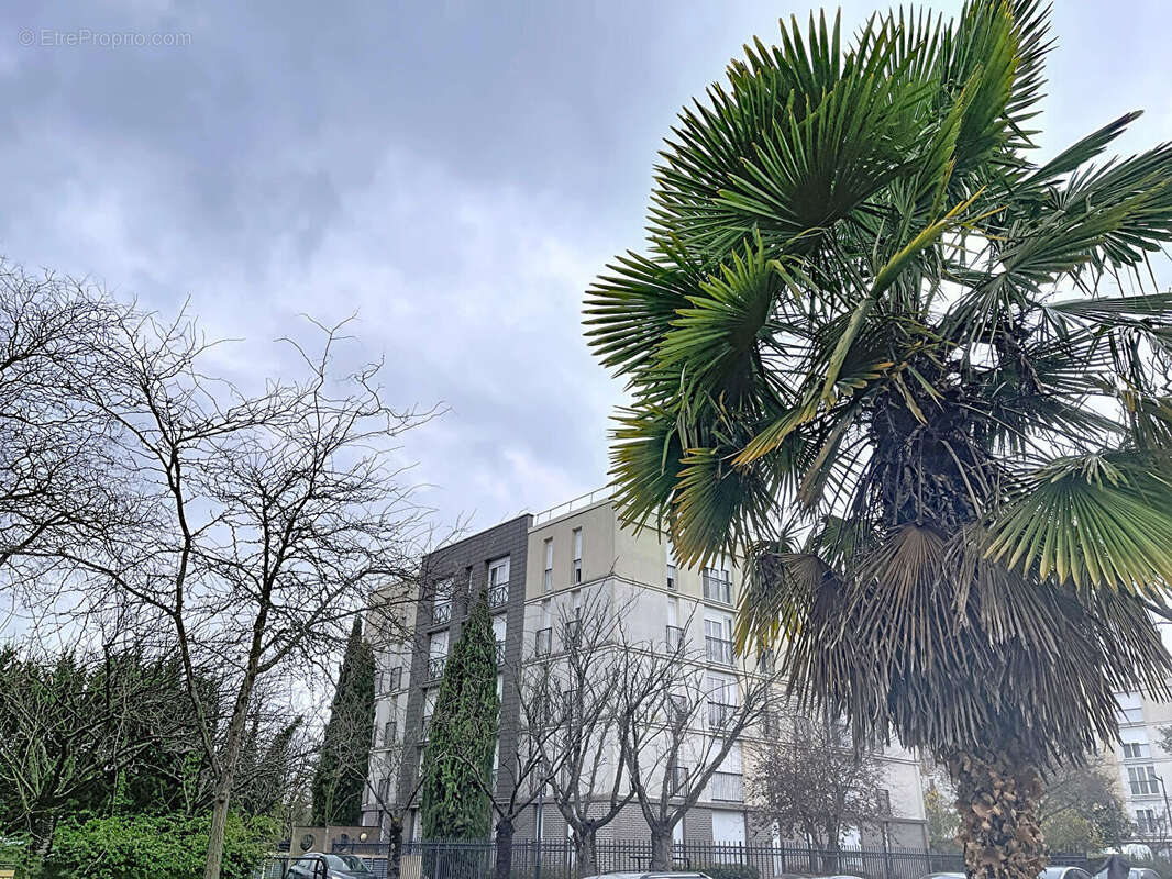 Appartement à FONTENAY-LE-FLEURY