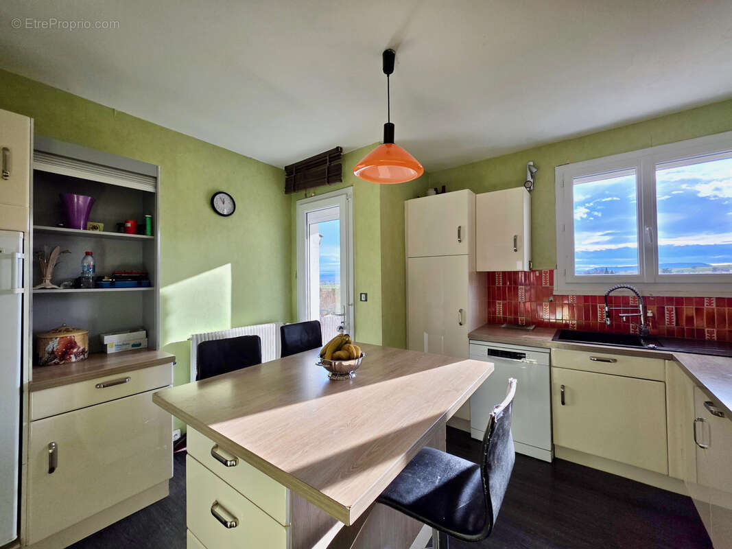 Maison à PERIGNAT-LES-SARLIEVE