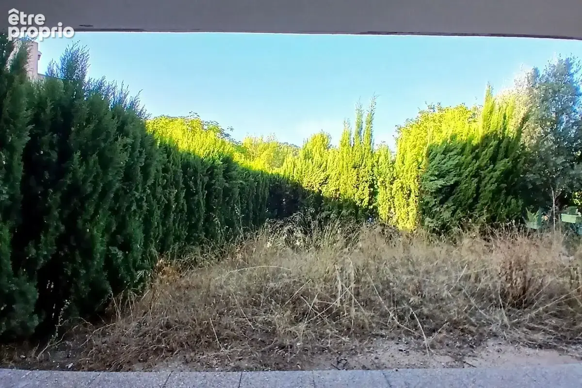 T5 E02660029L - Dans petite copropriété spacieux T5 de 98m² avec jardin de 93m² proche calanques - photo 2