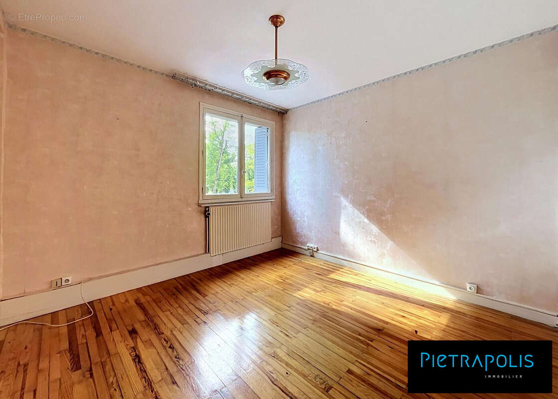 Appartement à OULLINS