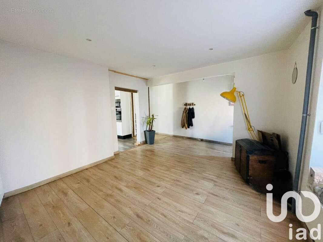 Photo 2 - Maison à CHATEL-SUR-MOSELLE