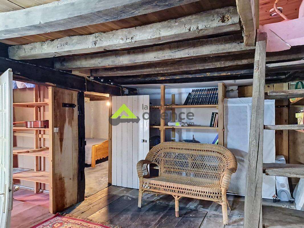 Maison en pierre - 137 m2 - photo 13