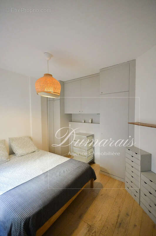 Appartement à PARIS-3E