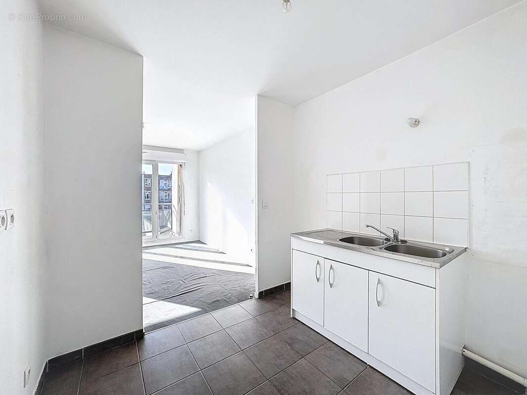   - Appartement à LILLE