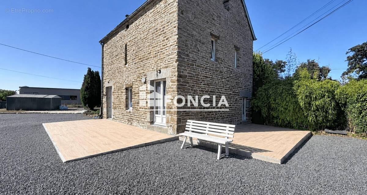 Maison à LA BAZOQUE
