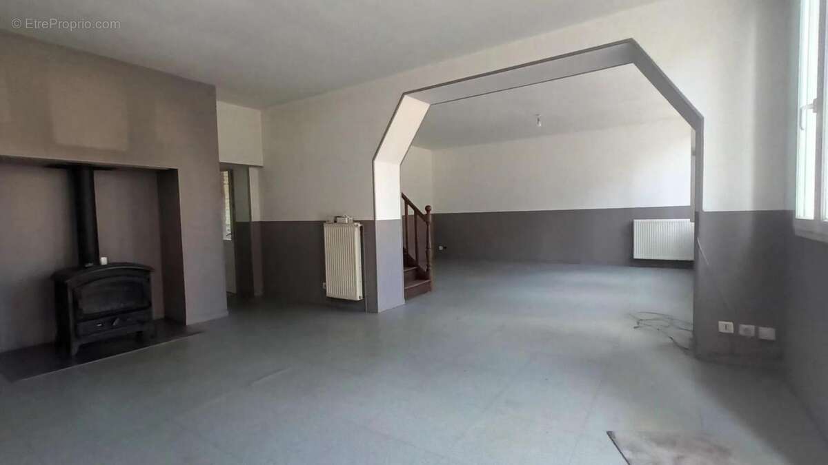 Maison à TOURS-EN-VIMEU