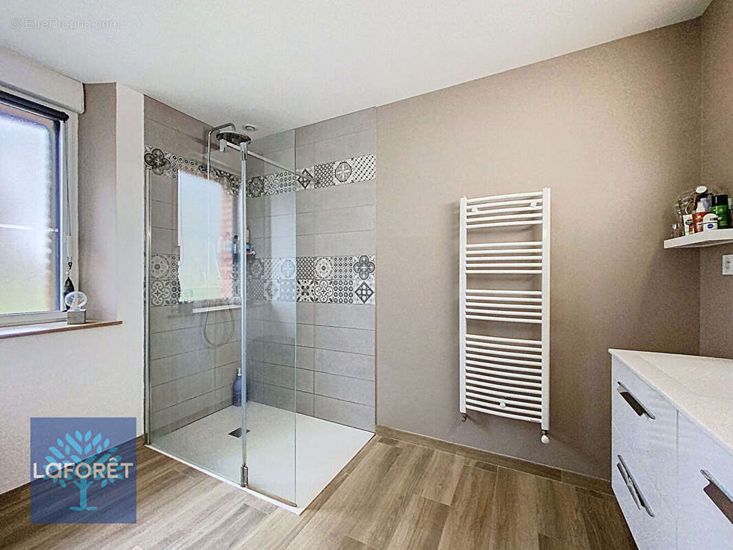 Maison à SAINT-CHRISTOPHE-DES-BOIS