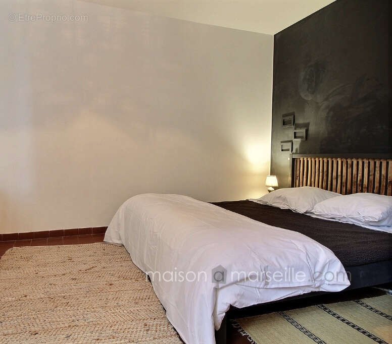 Appartement à MARSEILLE-1E