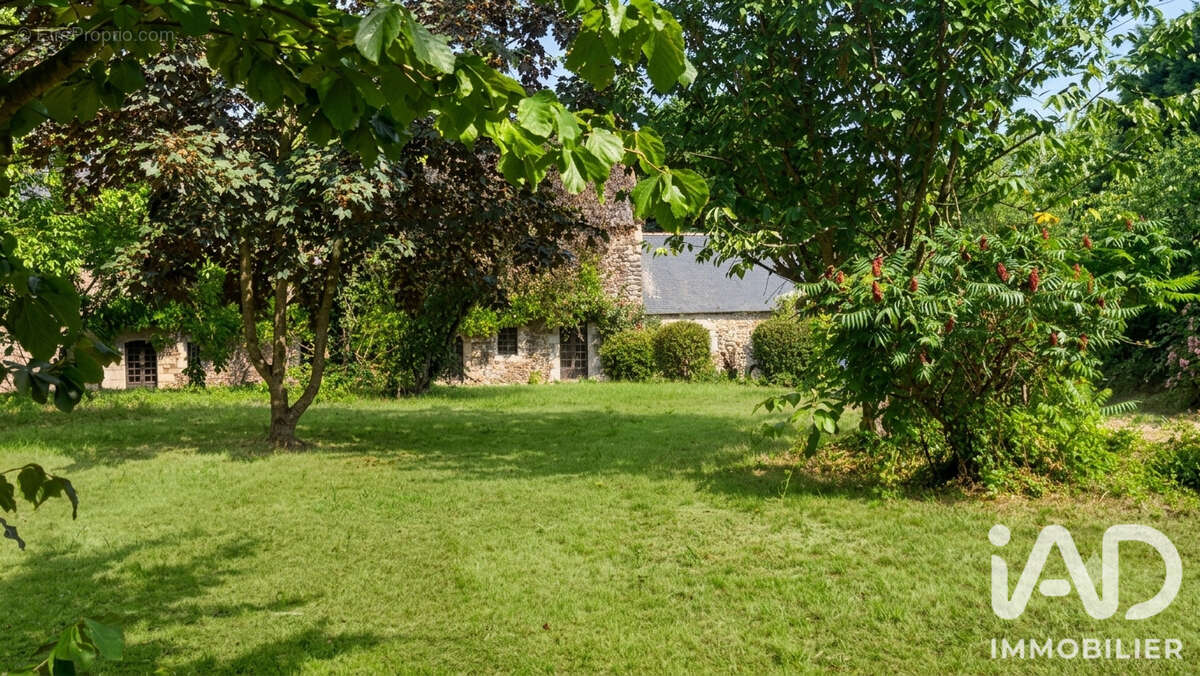 Maison 266 m² à Corseul  - photo 2