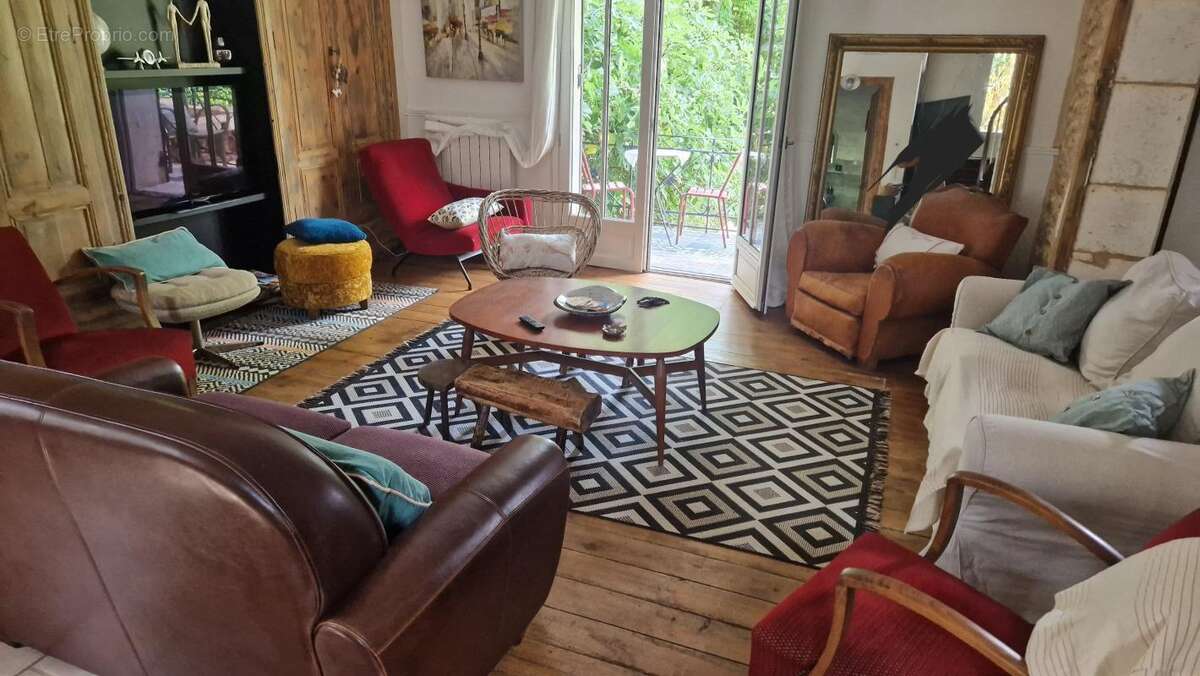 Maison à SAINTE-ALVERE