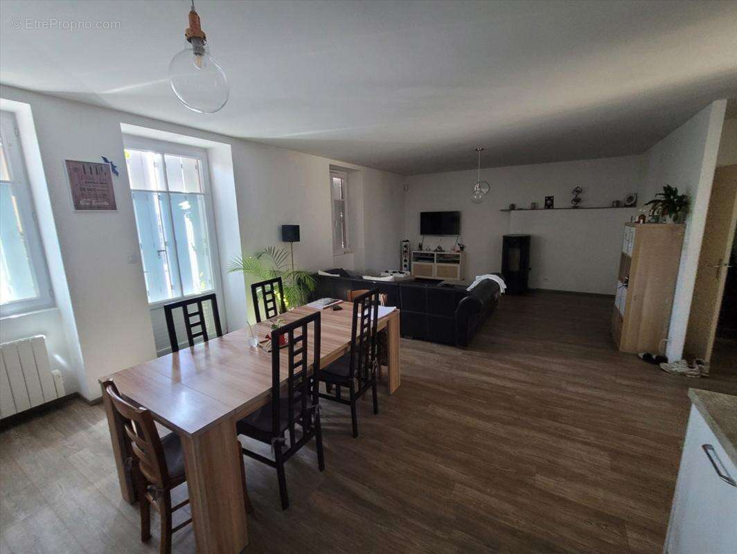 Maison de bourg, 3 Chambres, rénovée en 2017 - photo 4