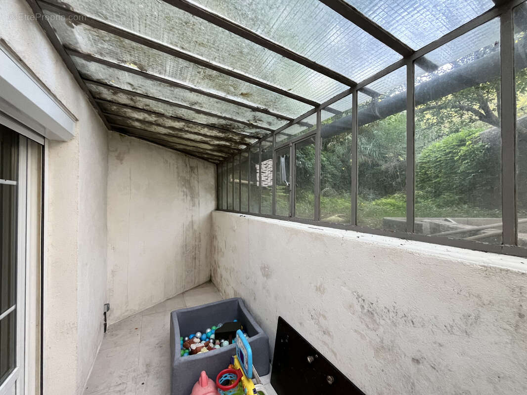 Appartement à PELISSANNE