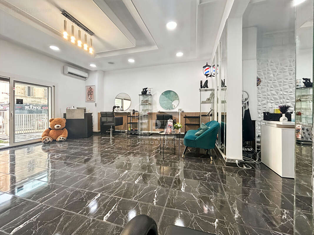 Autre à MARSEILLE-4E