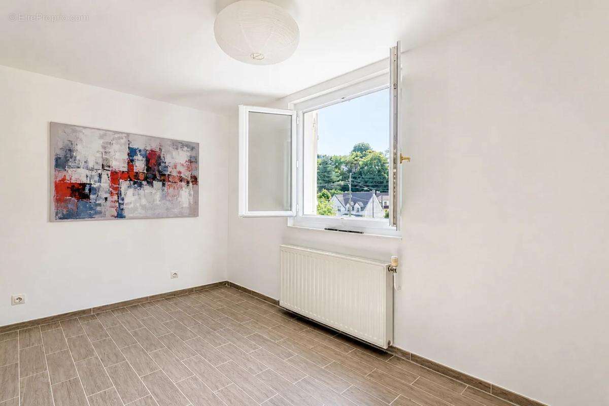 Appartement de 4 pièces de 88 m² situé à Fosses - photo 20