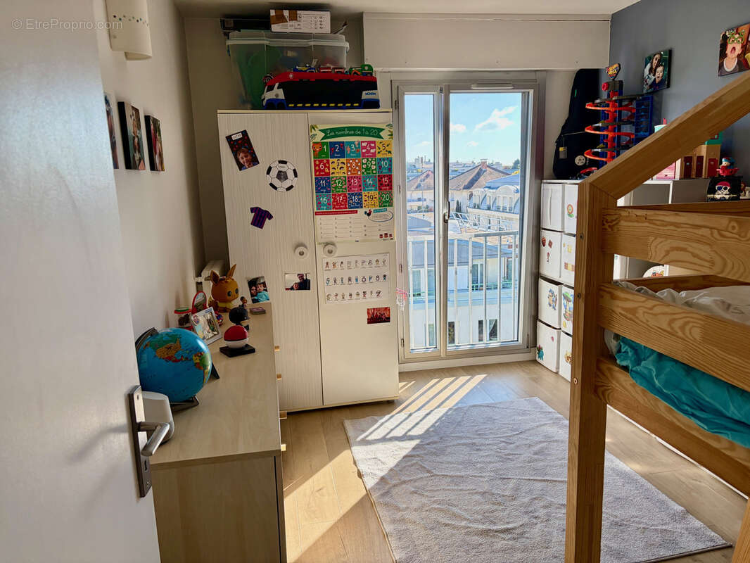 Appartement à CHARENTON-LE-PONT