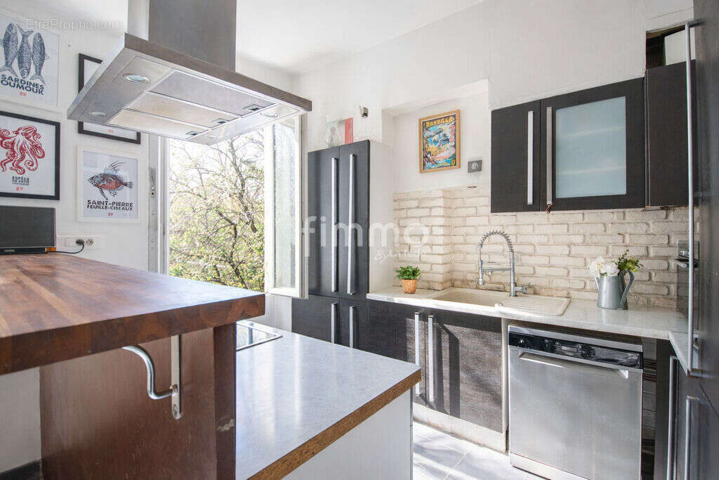 Appartement à MARSEILLE-1E