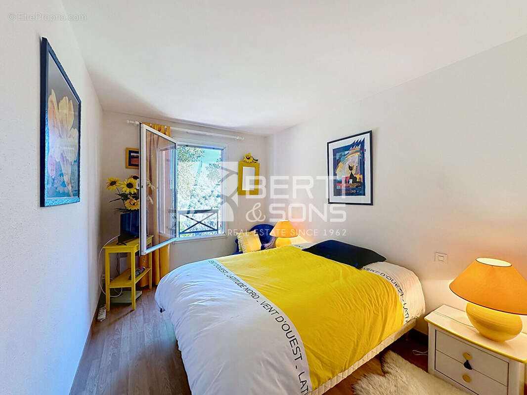 Appartement à MANDELIEU-LA-NAPOULE