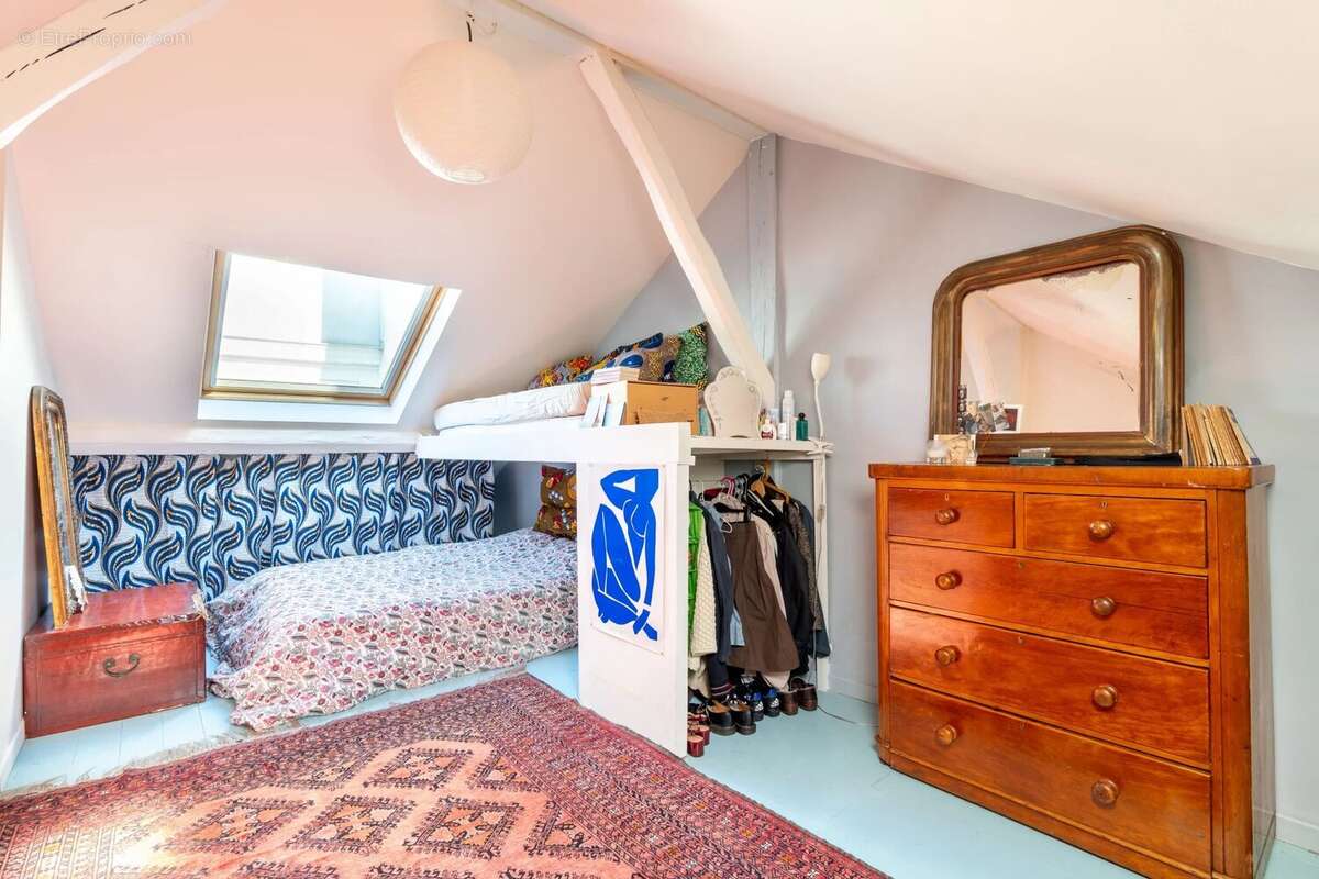 Appartement à PARIS-10E