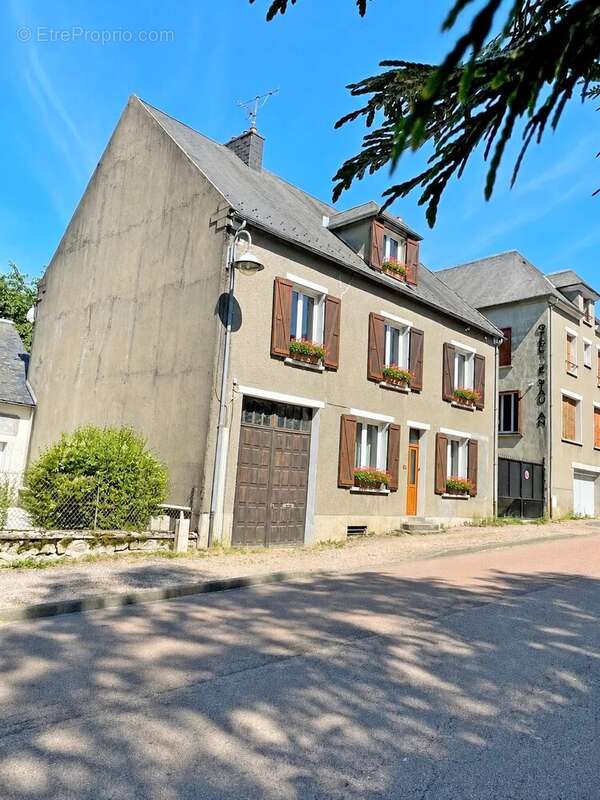 Maison à GOULOUX