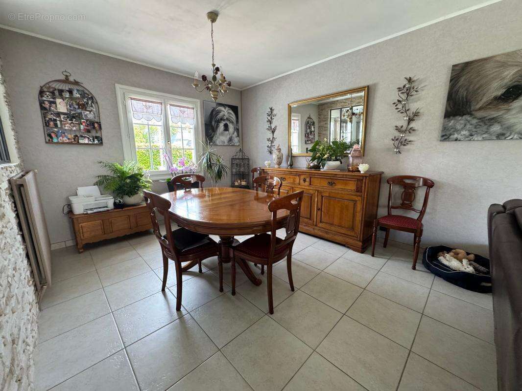 Maison à SAINT-JUST-EN-CHAUSSEE