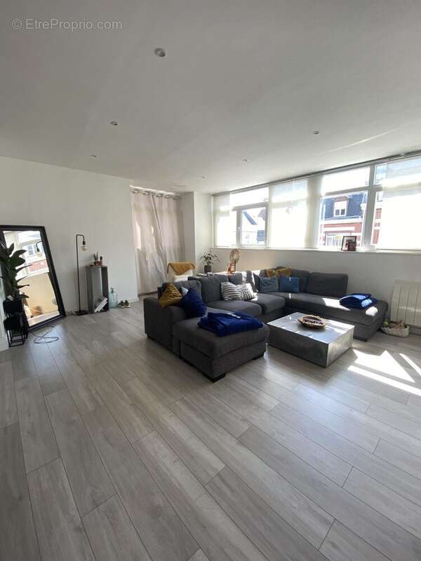 Appartement 180 m² à Le Cateau-Cambresis  - photo 2