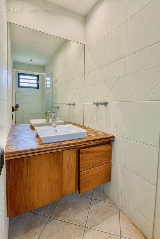 Maison à PETIT-BOURG