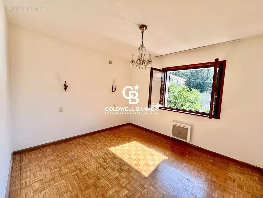 Maison de ville à vendre à Annemasse divisée en 2 appartements avec combles, sous-sol et fort potentiel locatif 74100 - photo 18