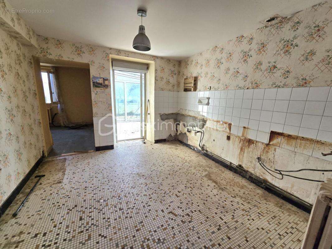 Maison à SAINT-PRIEST-BRAMEFANT