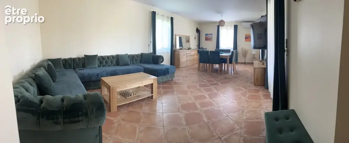 Lédignan - Charmante villa familiale avec piscine sur 2691 m2 de terrain. - photo 4