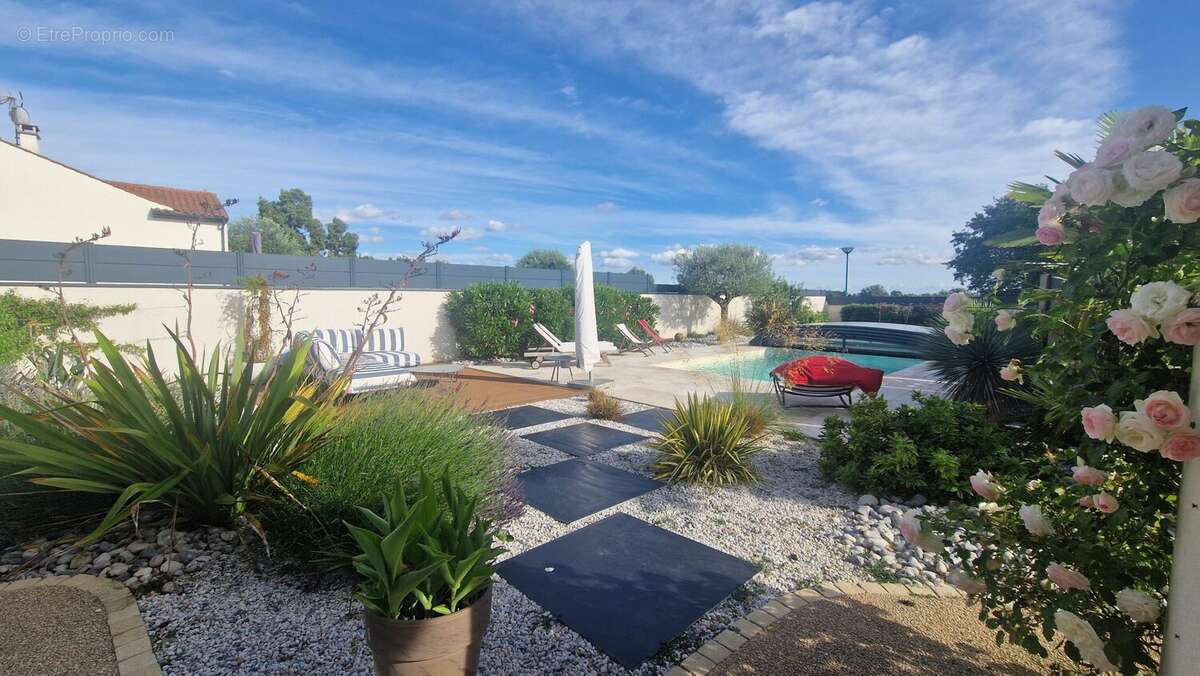 Maison 151 m² à Aiffres  - photo 6
