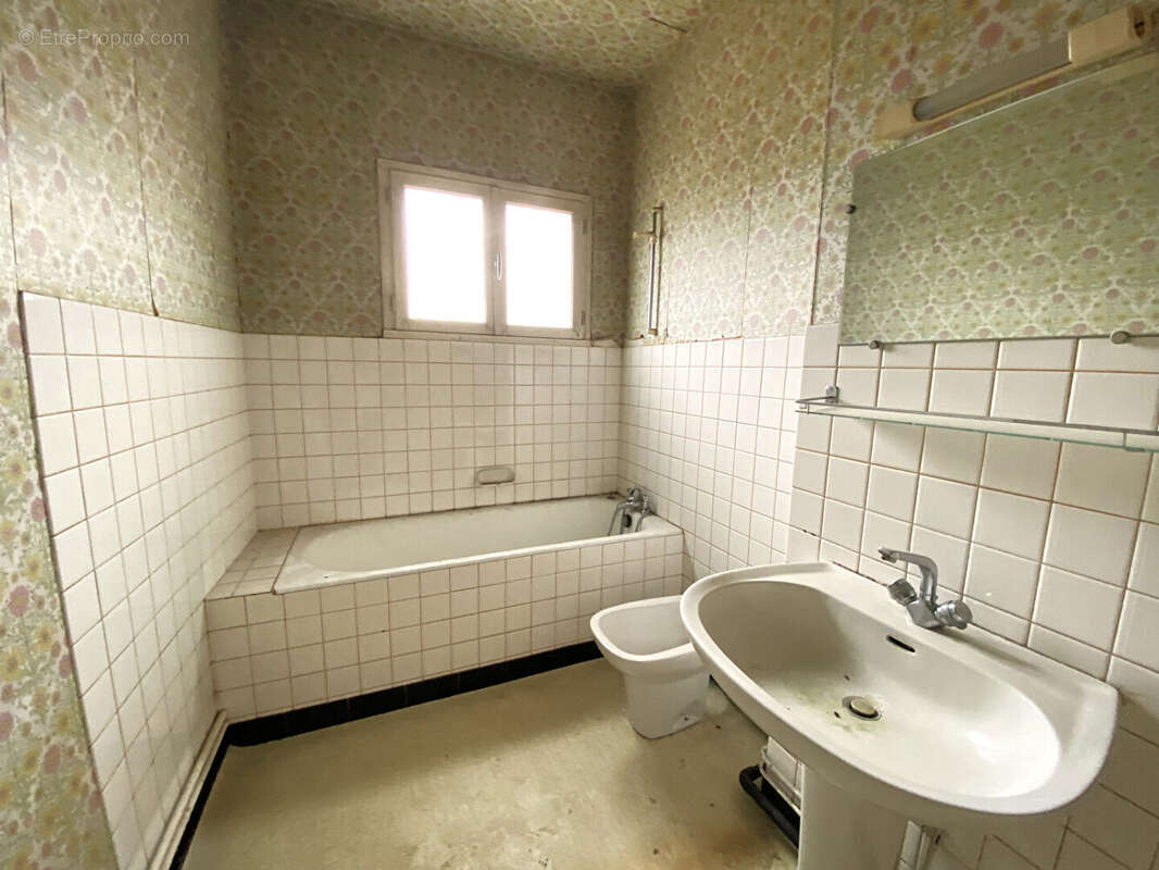 Maison à DOULEVANT-LE-CHATEAU