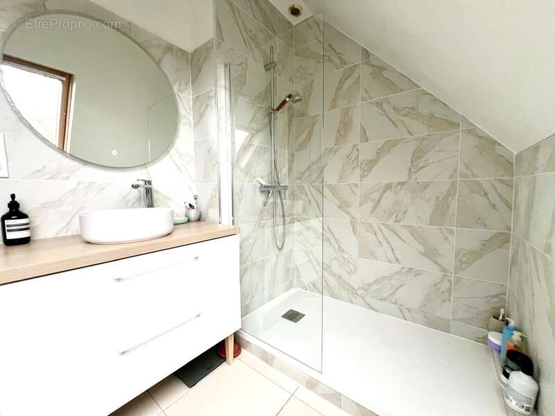 Maison à MONT-SAINT-AIGNAN