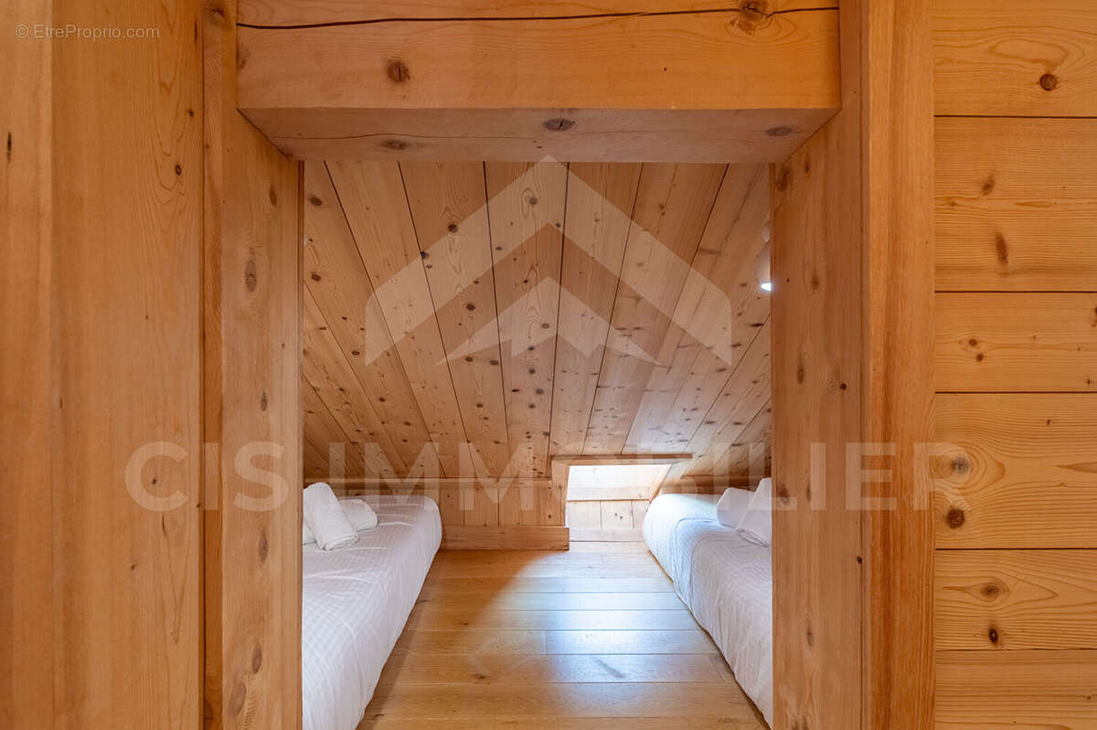 Appartement à LES ALLUES