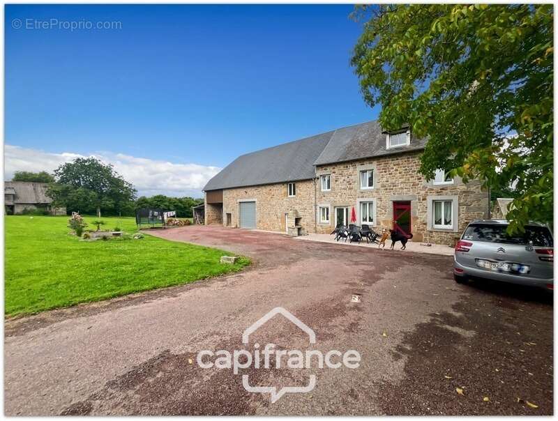 Maison à SAINTE-CECILE