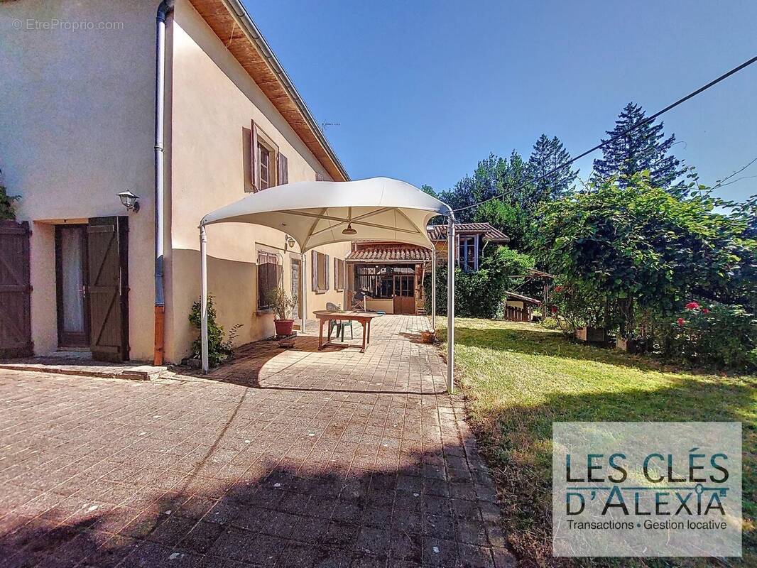 Maison à LES COTES-D'AREY