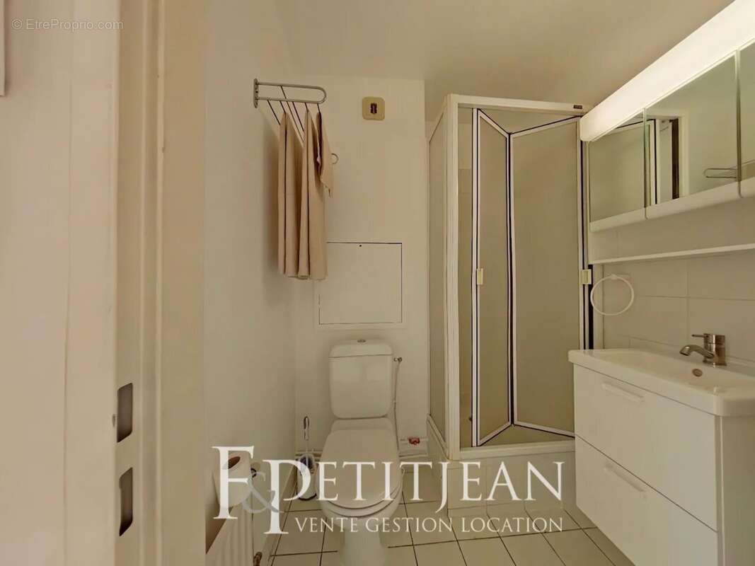 Appartement à SURESNES