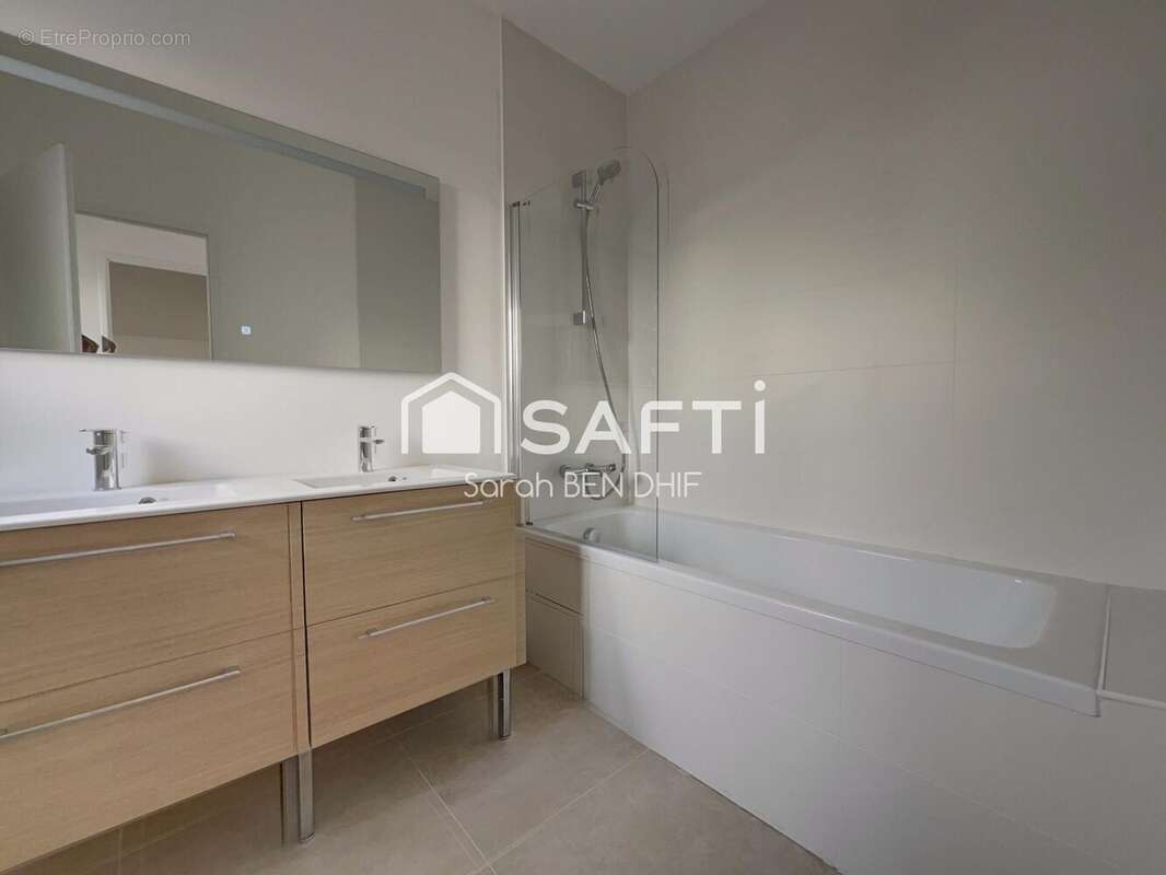 Photo 9 - Maison à VAYRES