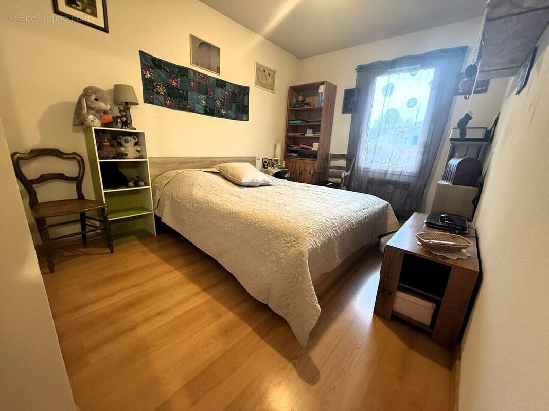 Appartement à PAZAYAC