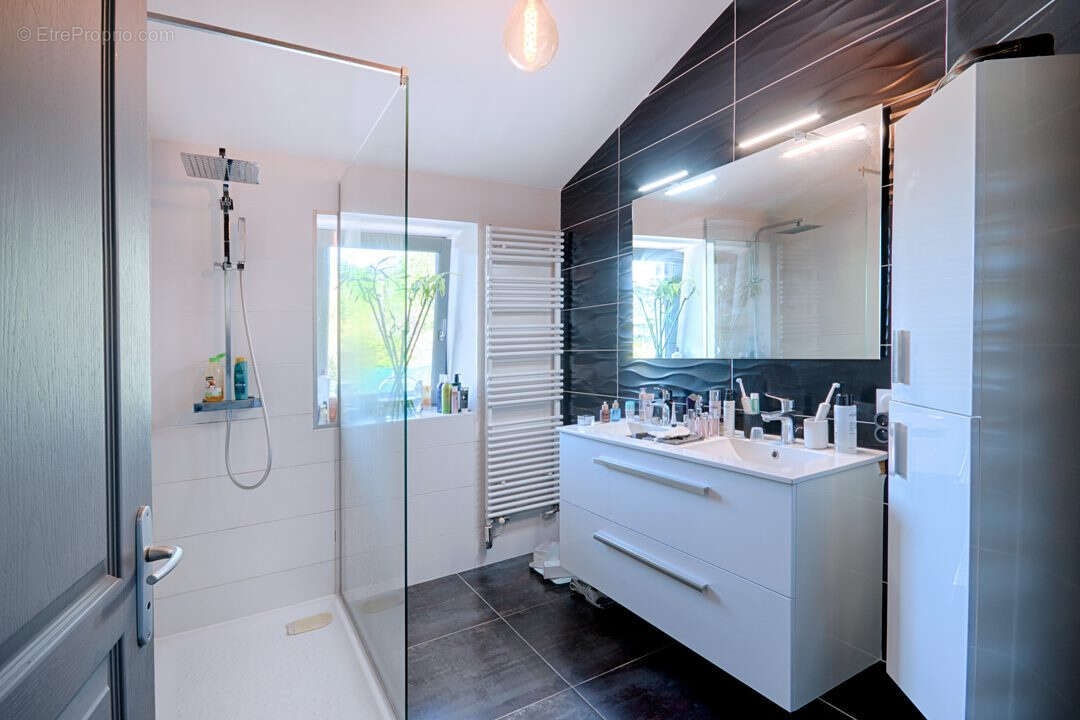 Maison à ROMANS-SUR-ISERE