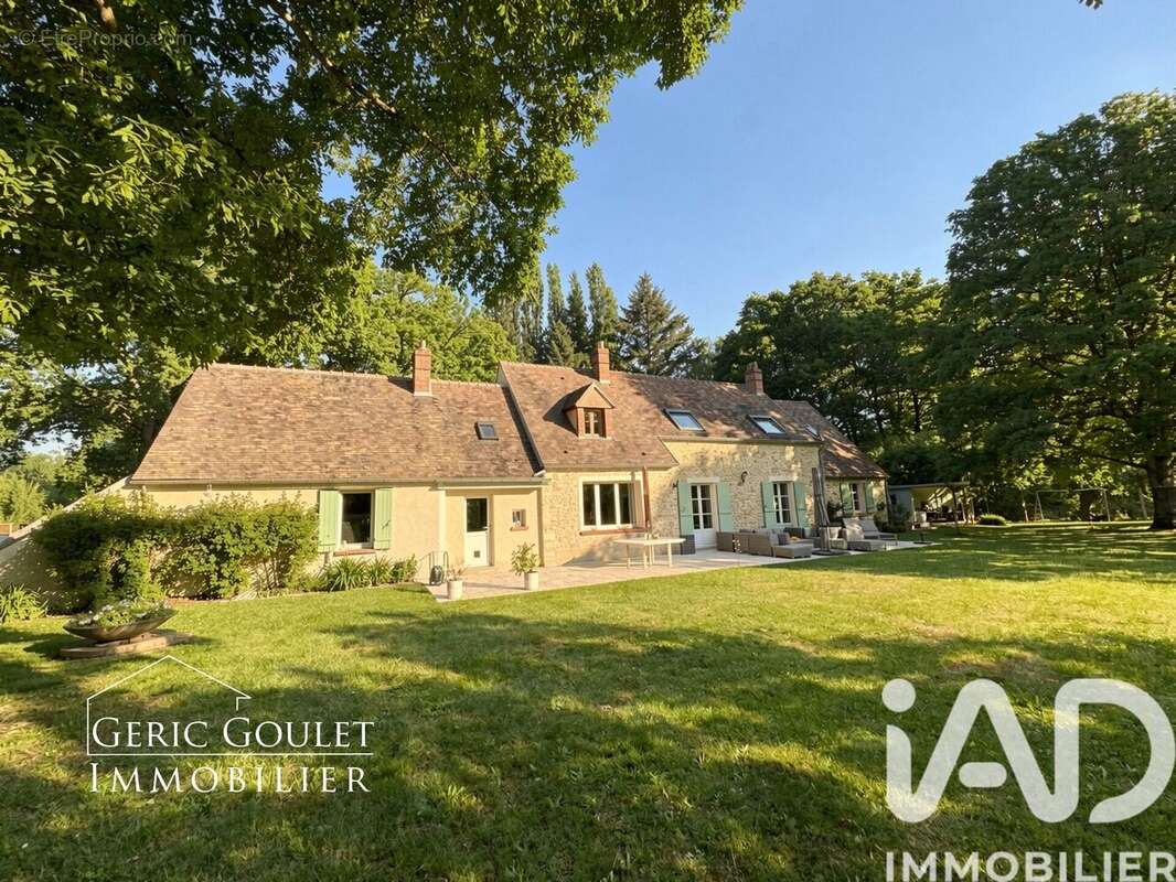 Maison 204 m² à Clairefontaine-En-Yvelines  - photo 3