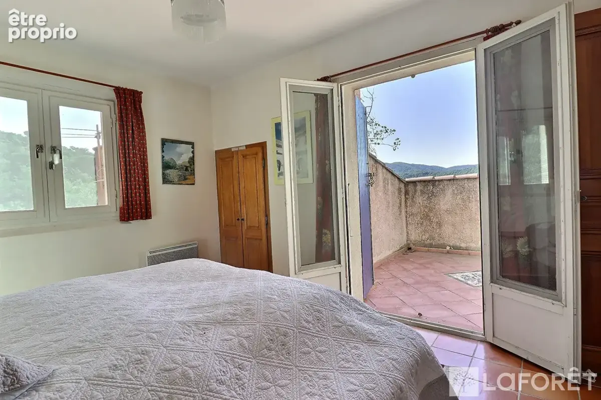 Collobrieres, maison 6 pièces, garages, parcelle 15000 m², piscine - photo 6