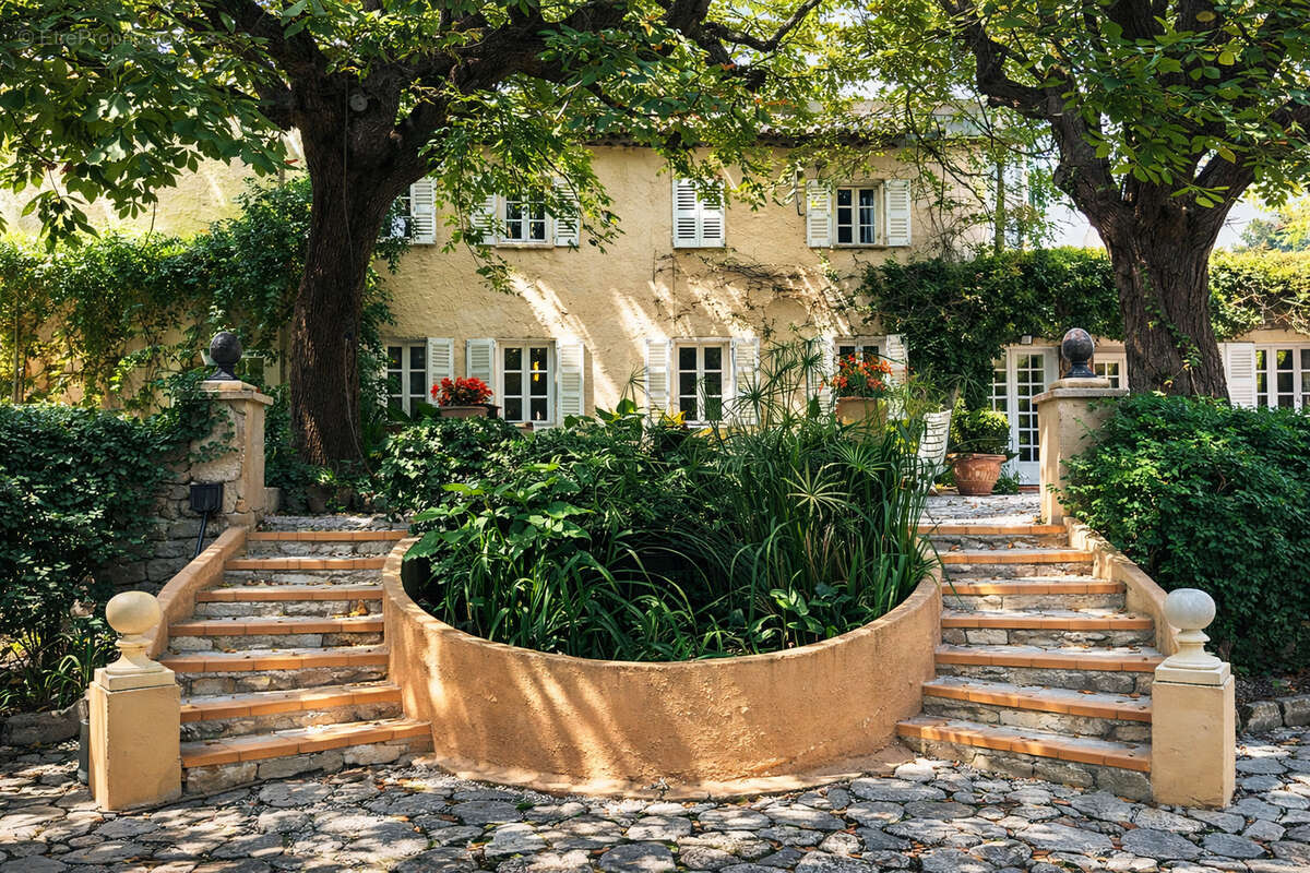 Maison à GRASSE