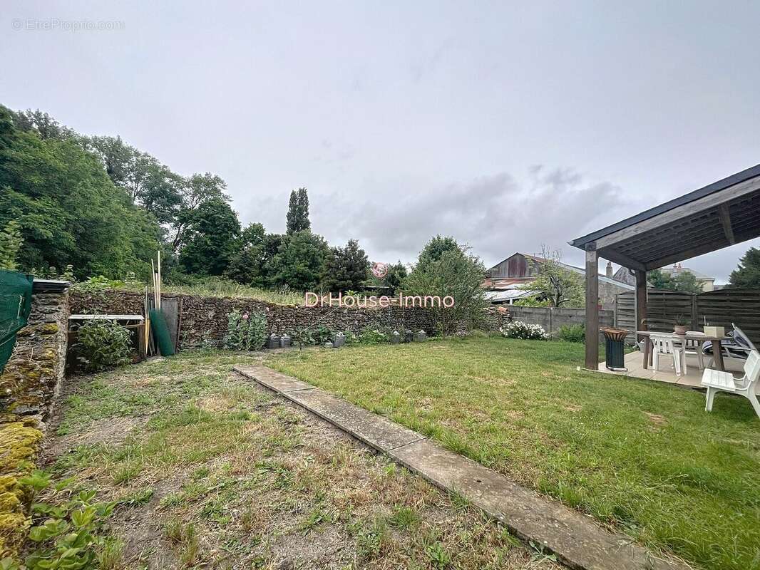 Maison à SAVIGNE-SUR-LATHAN