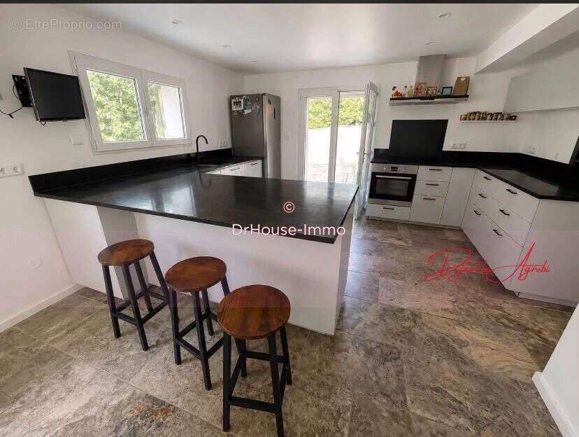 Maison 137 m² à Le Luc  - photo 7