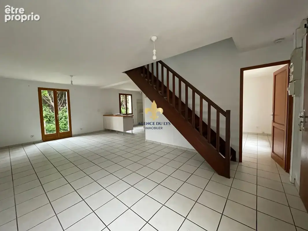 Maison Coye La Foret 5 pièce(s) 119 m2 - photo 3