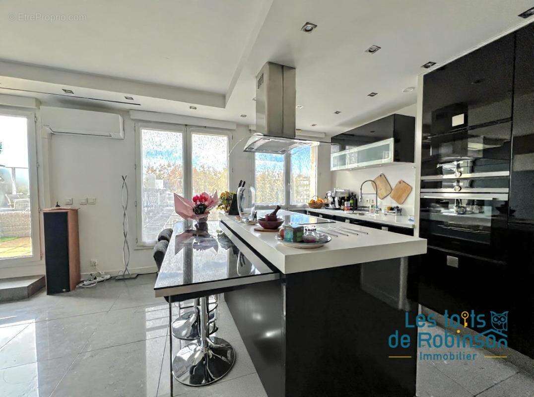 Appartement à LE PLESSIS-ROBINSON