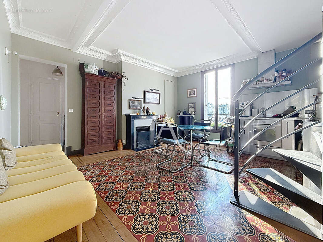 Appartement à PARIS-19E