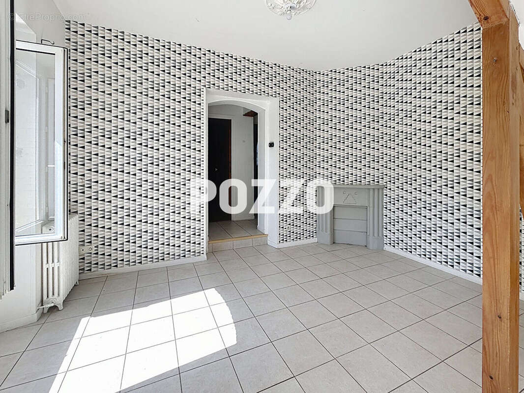 Appartement à DONVILLE-LES-BAINS