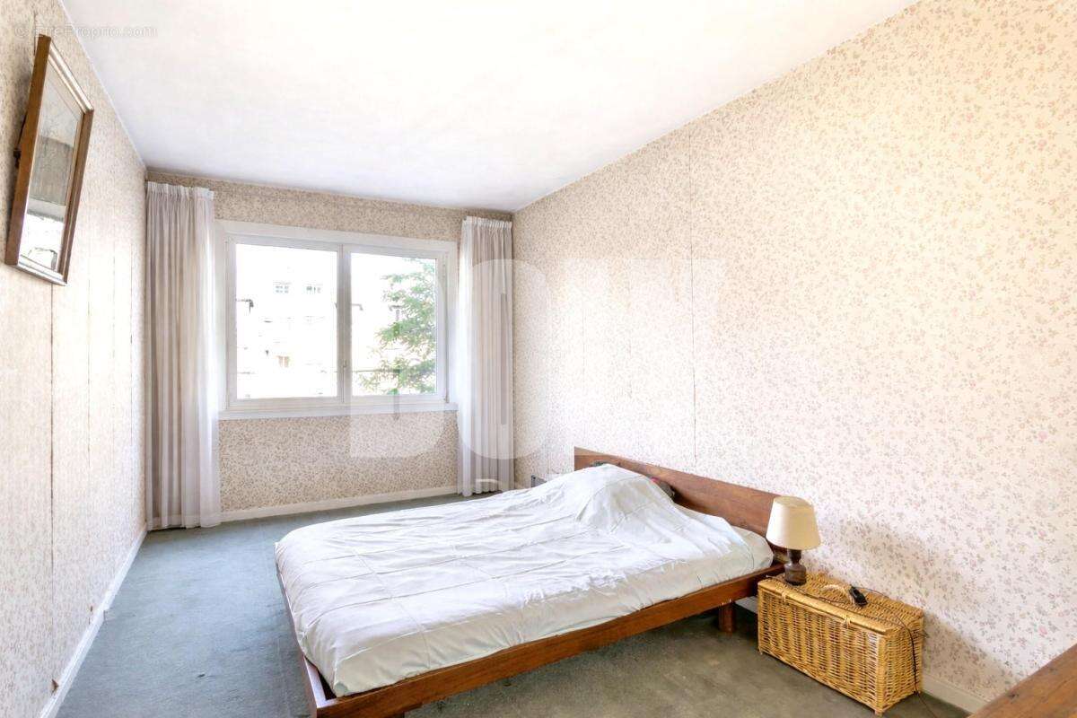 Appartement à PARIS-12E