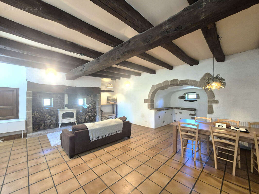 Maison à MONCEAUX-SUR-DORDOGNE